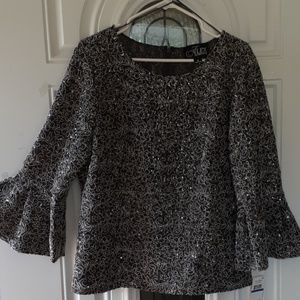 Alex Evenings bell sleeve top NWT
